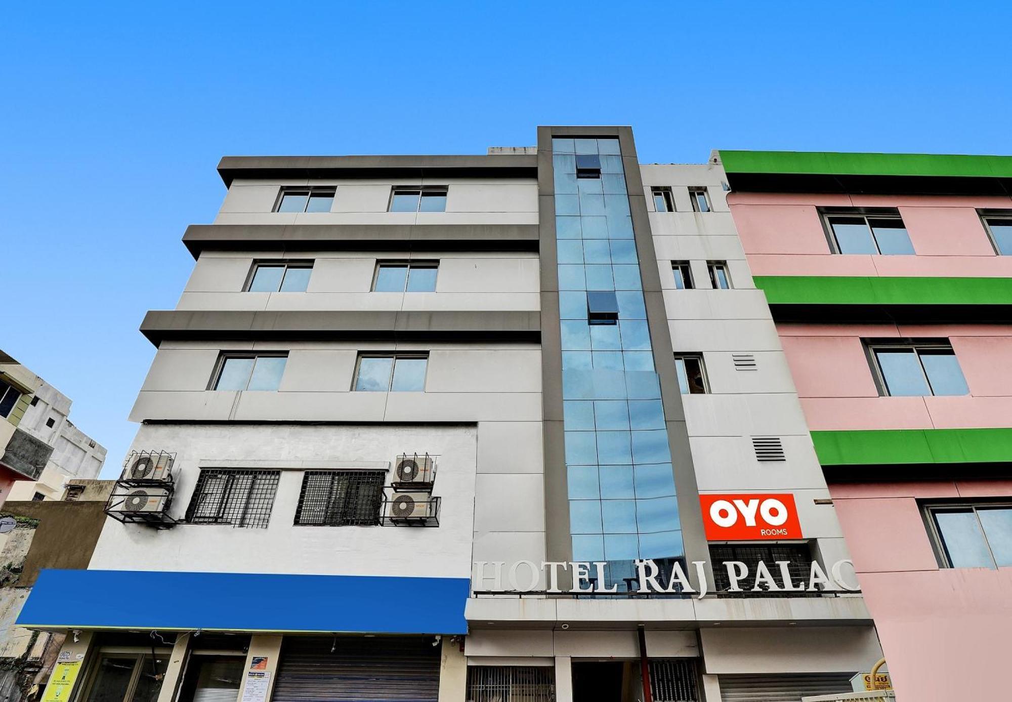 ואדודרה Collection O Hotel Raj Palace מראה חיצוני תמונה