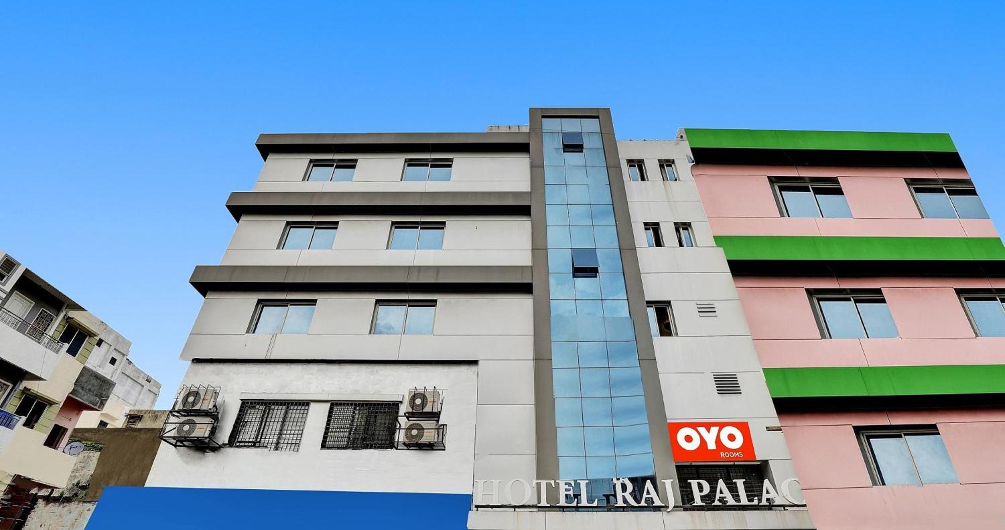 ואדודרה Collection O Hotel Raj Palace מראה חיצוני תמונה